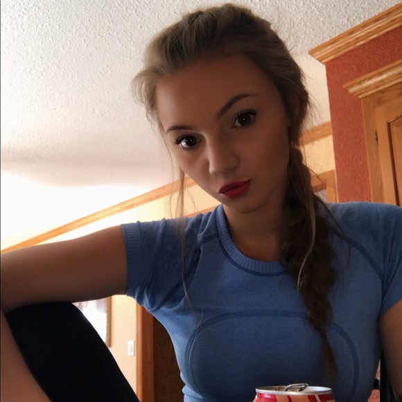 Meet your Posher, Mya - Picture 7 of 8